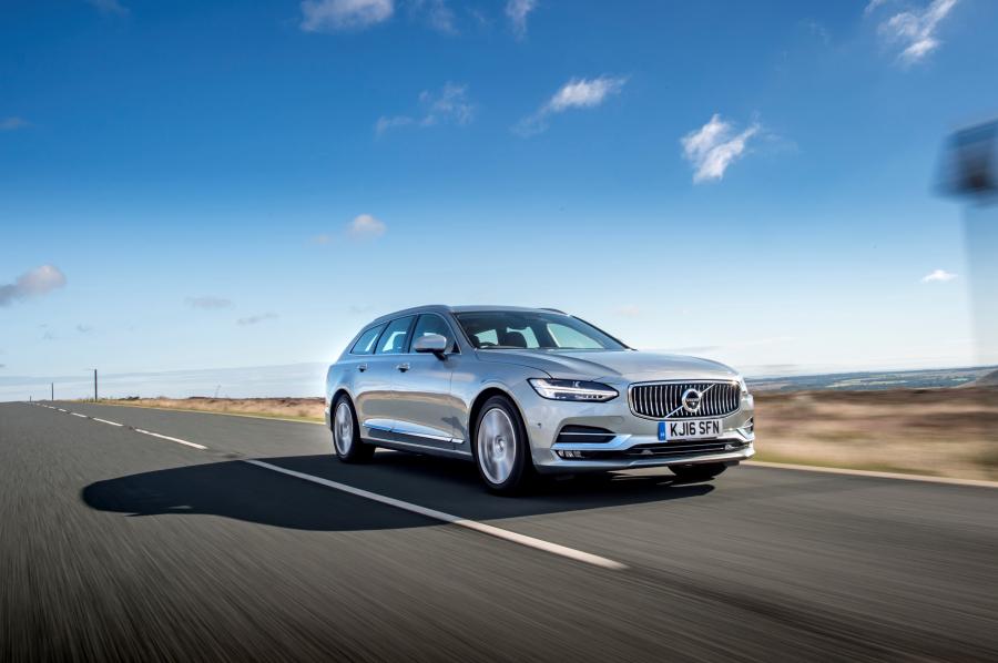  Volvo V90 D4 Inscription 2016 года  (UK) (фото 15 из 30)